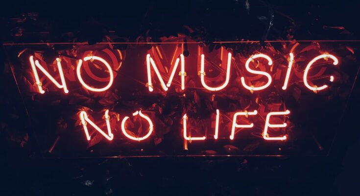 1990s Nostalgia: A Deep Dive into the Decade’s Unforgettable Music Hits