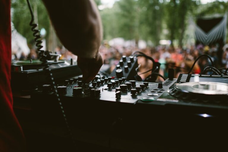 House Music Evolution: Producing Timeless Club Anthems