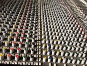 “Exploring the Role of Artificial Intelligence in Contemporary Music Genres”​