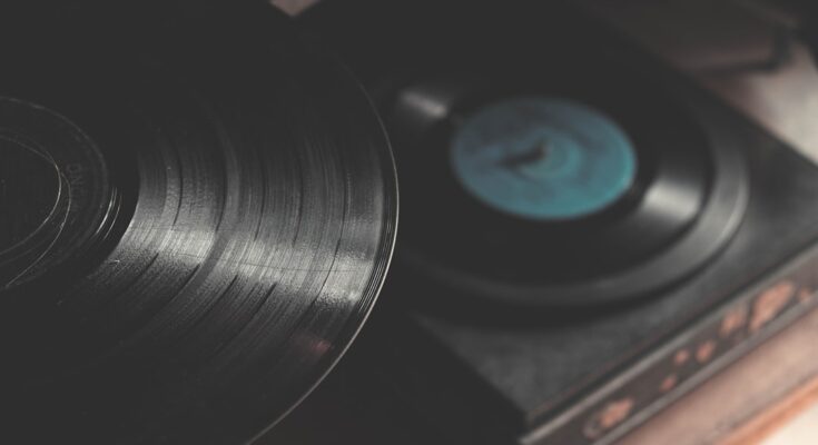 Synthwave Revival: Bringing the ’80s Sound into Modern Production