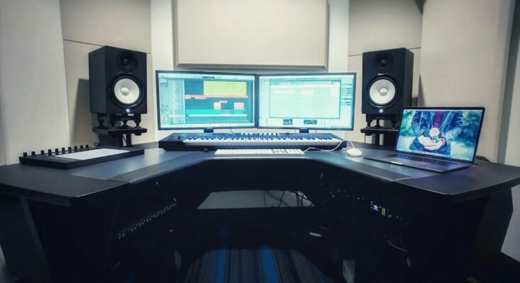 “Synthwave Renaissance: Crafting Retro-Futuristic Beats for the Modern Listener”