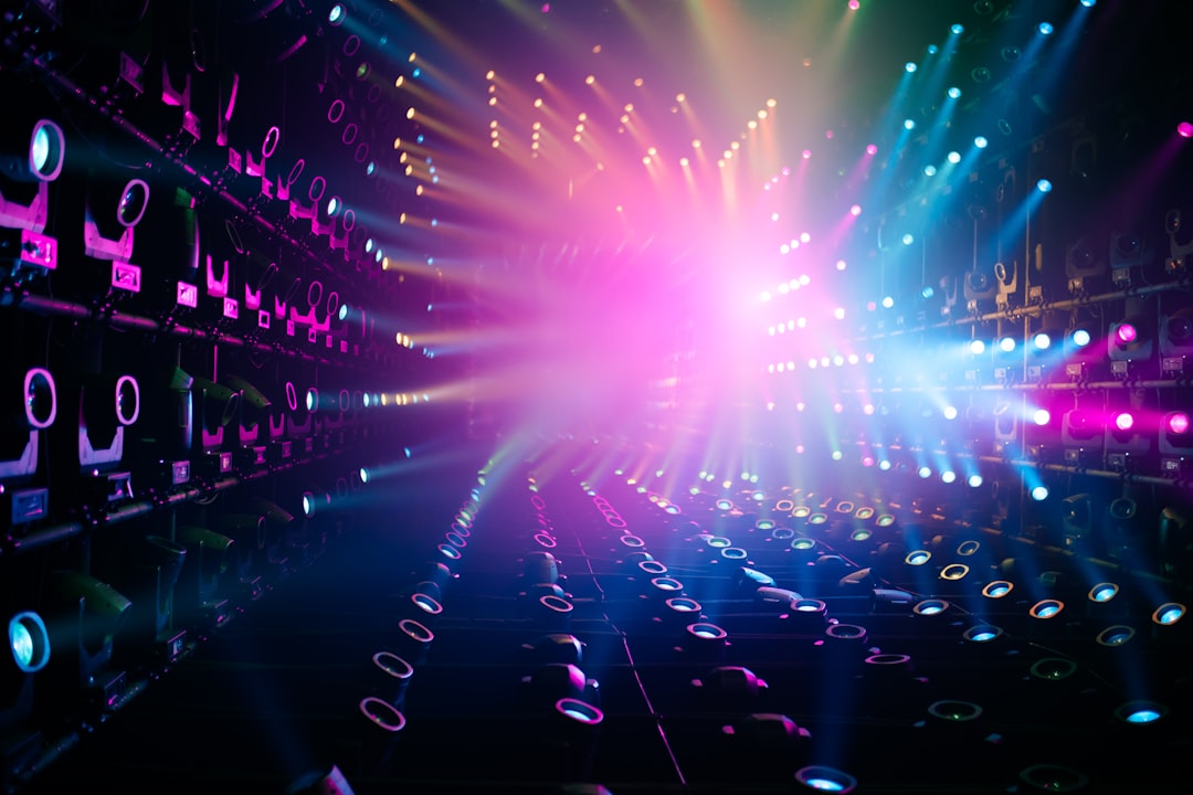 How Streaming Algorithms Really Reward Music How Streaming Algorithms Really Reward Music